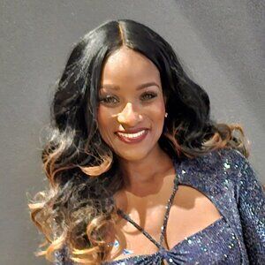 Meet your Posher, Denise